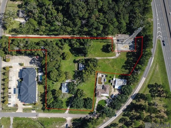 27850 Old South Walker Rd, Walker, LA 70785