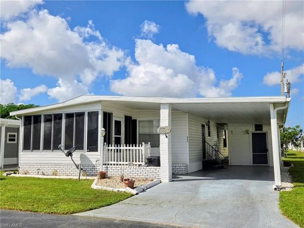 836 Peaceful DR, NORTH FORT MYERS, FL 33917