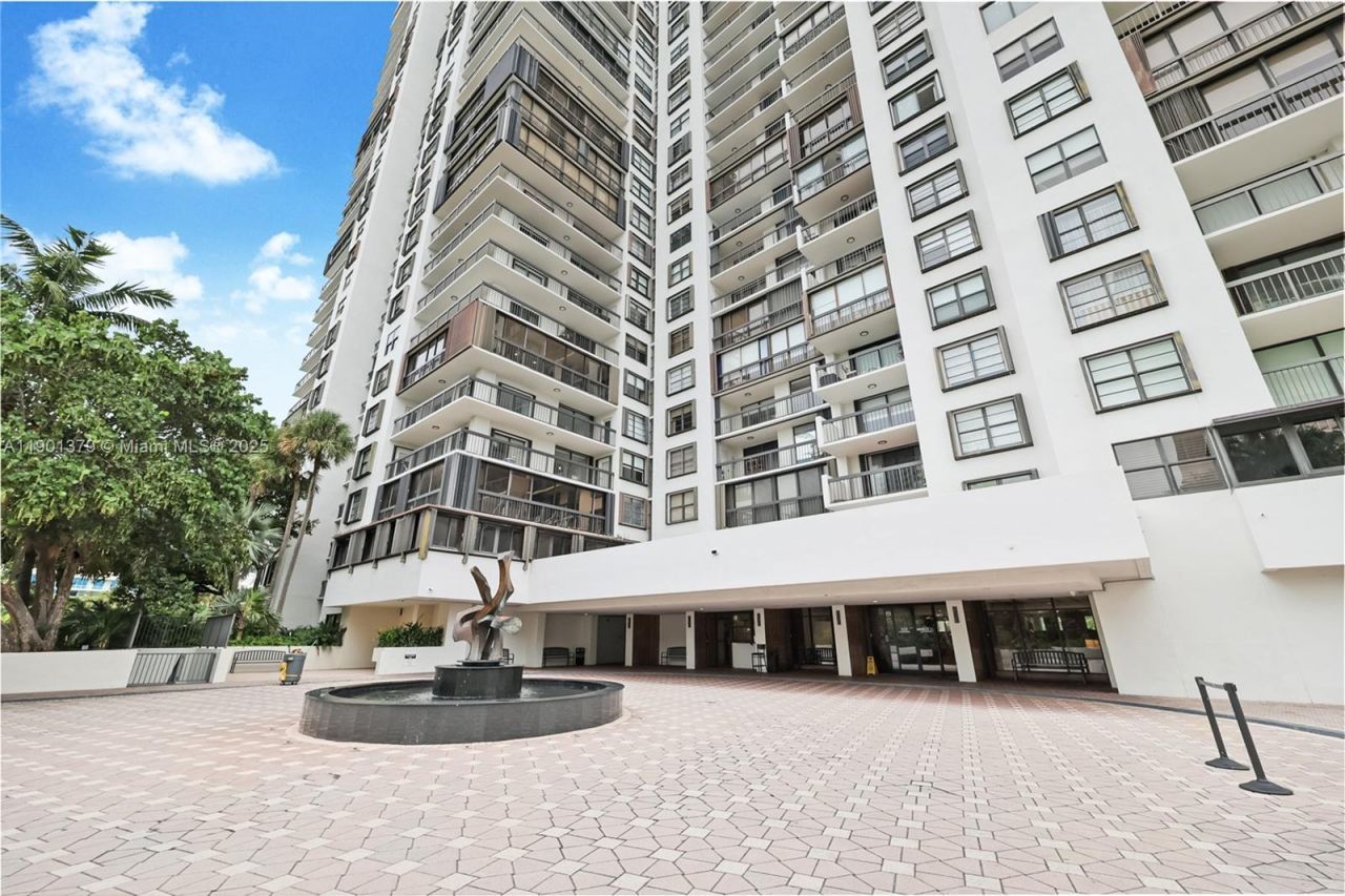 2333 Brickell Ave, Unit 1406, Miami, FL 33129 Photo