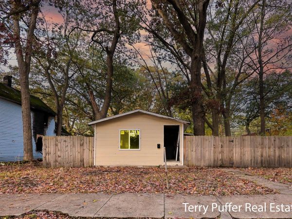 2521 Sanford Street, Muskegon Heights, MI 49444