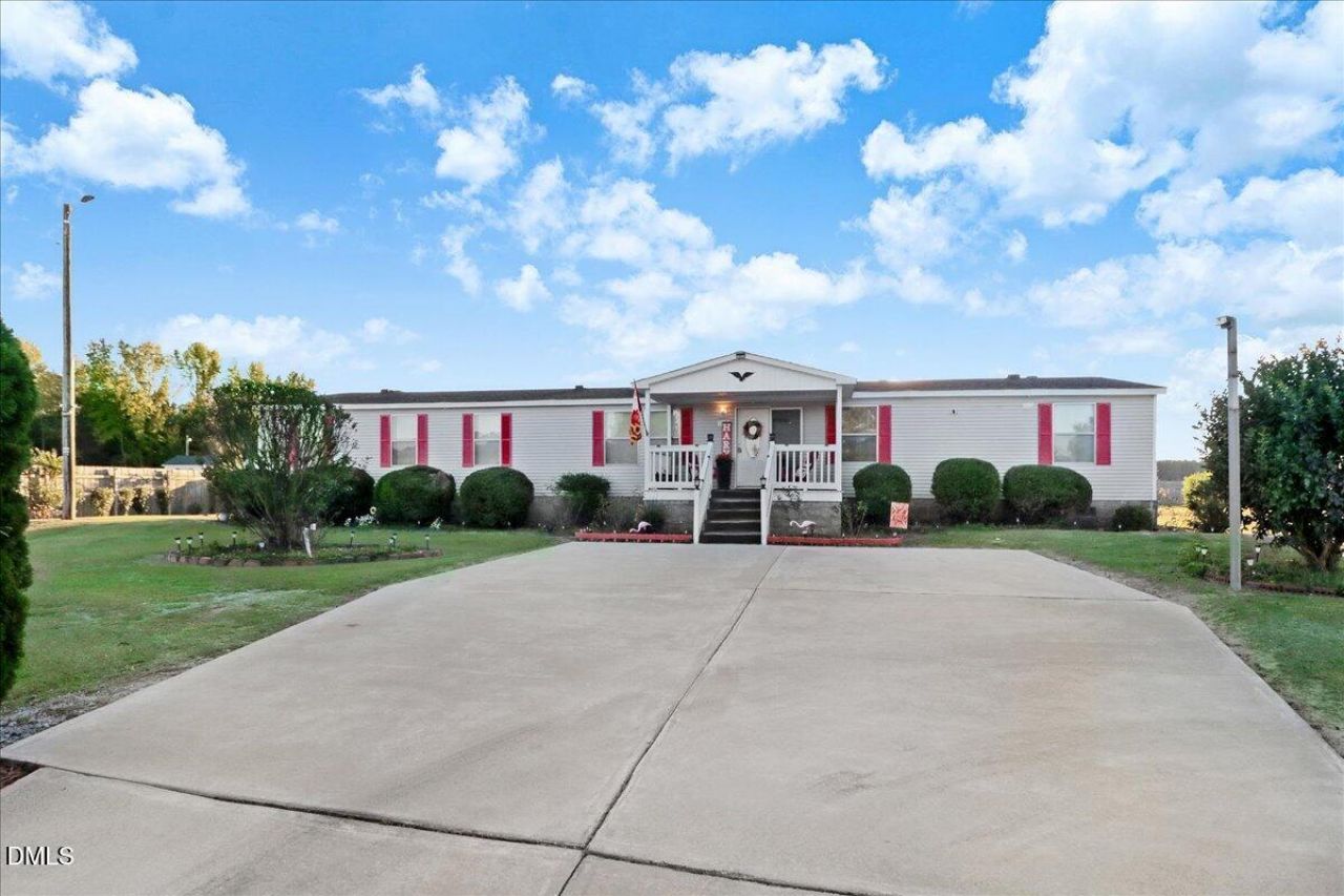 4305 Chinook Road, Wilson, NC 27893 Main Photo