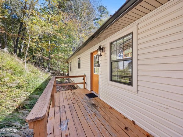 1305 Cove Pointe Rd, LaFollette, TN 37766