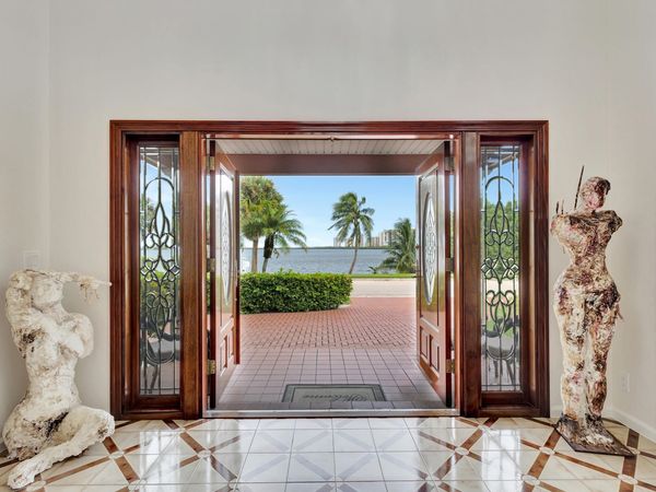 1141 Pine Point Road, Riviera Beach, FL 33404