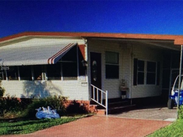 1891 SW 84th Ave, Davie, FL 33324