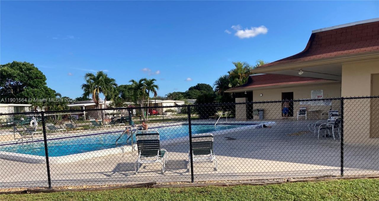 1891 SW 84th Ave, Davie, FL 33324 Photo