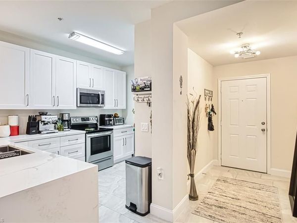 11021 Gulf Reflections DR, Unit 105, FORT MYERS, FL 33908