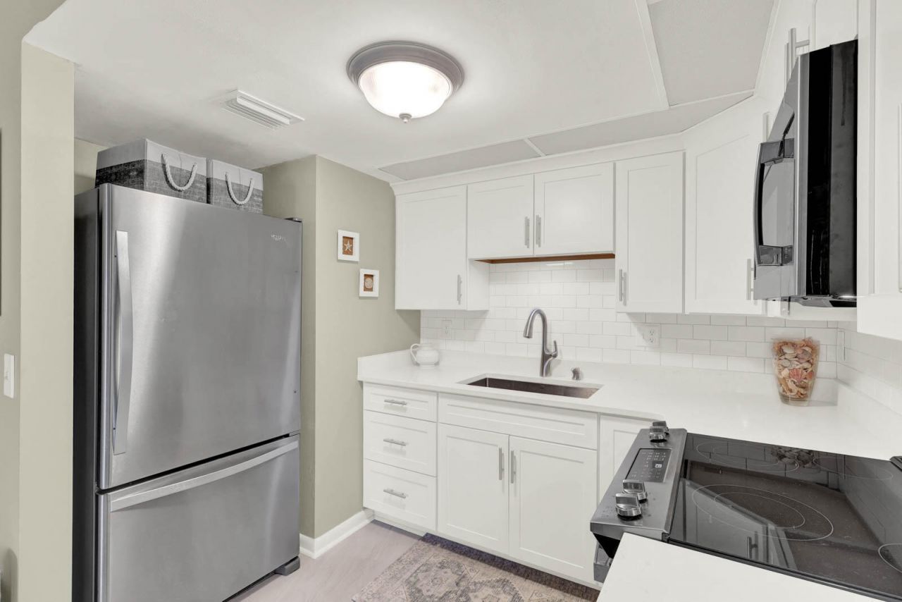 2069 NE Collins Circle, Unit 7-50, Jensen Beach, FL 34957 Photo