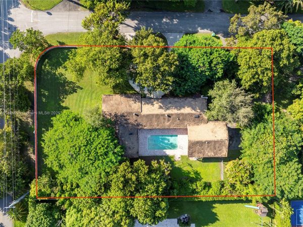 6201 SW 114th St, Pinecrest, FL 33156