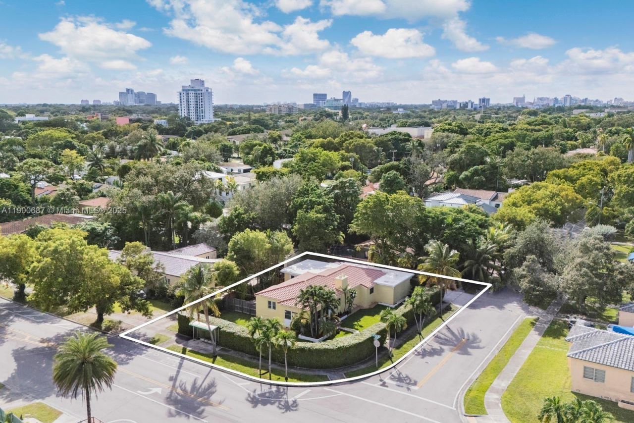 1200 SW 18th St, Miami, FL 33145 Photo