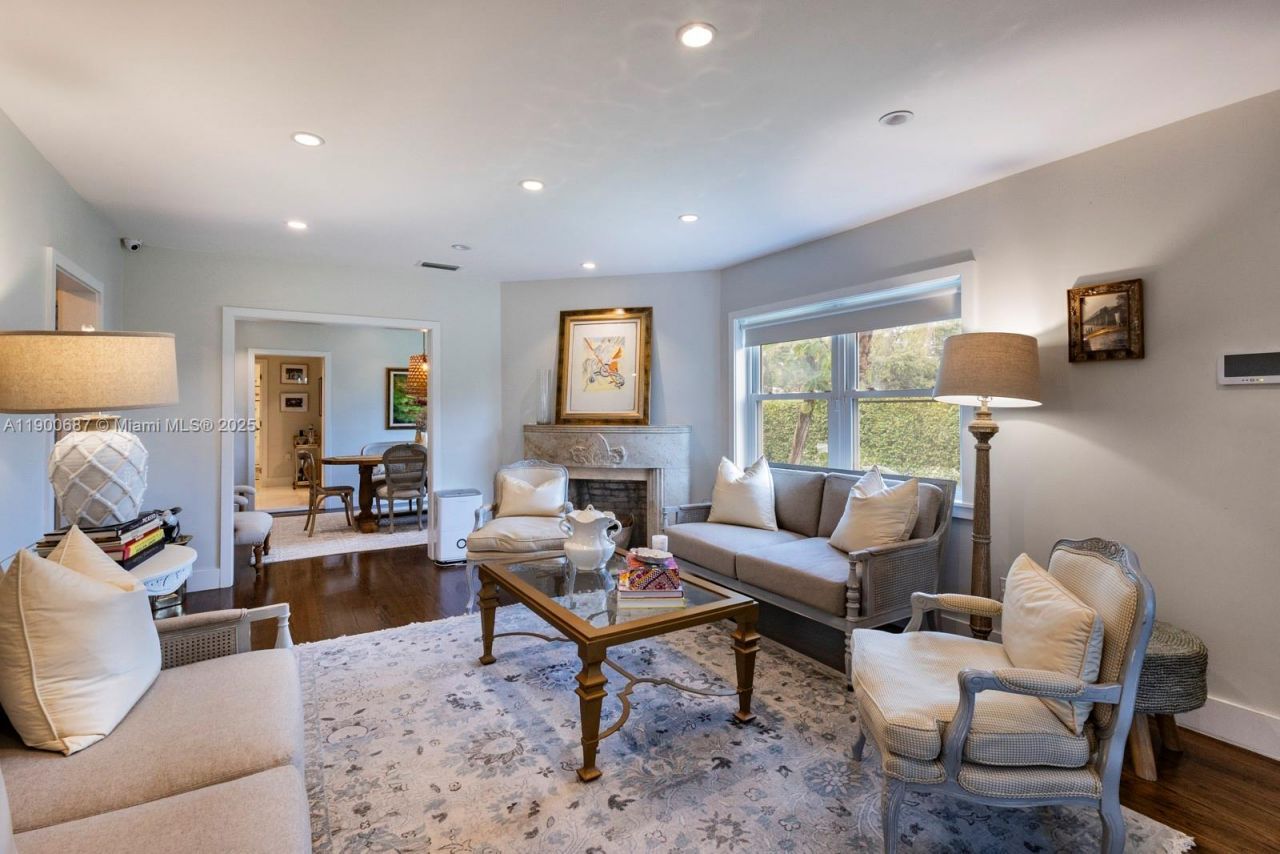 1200 SW 18th St, Miami, FL 33145 Photo