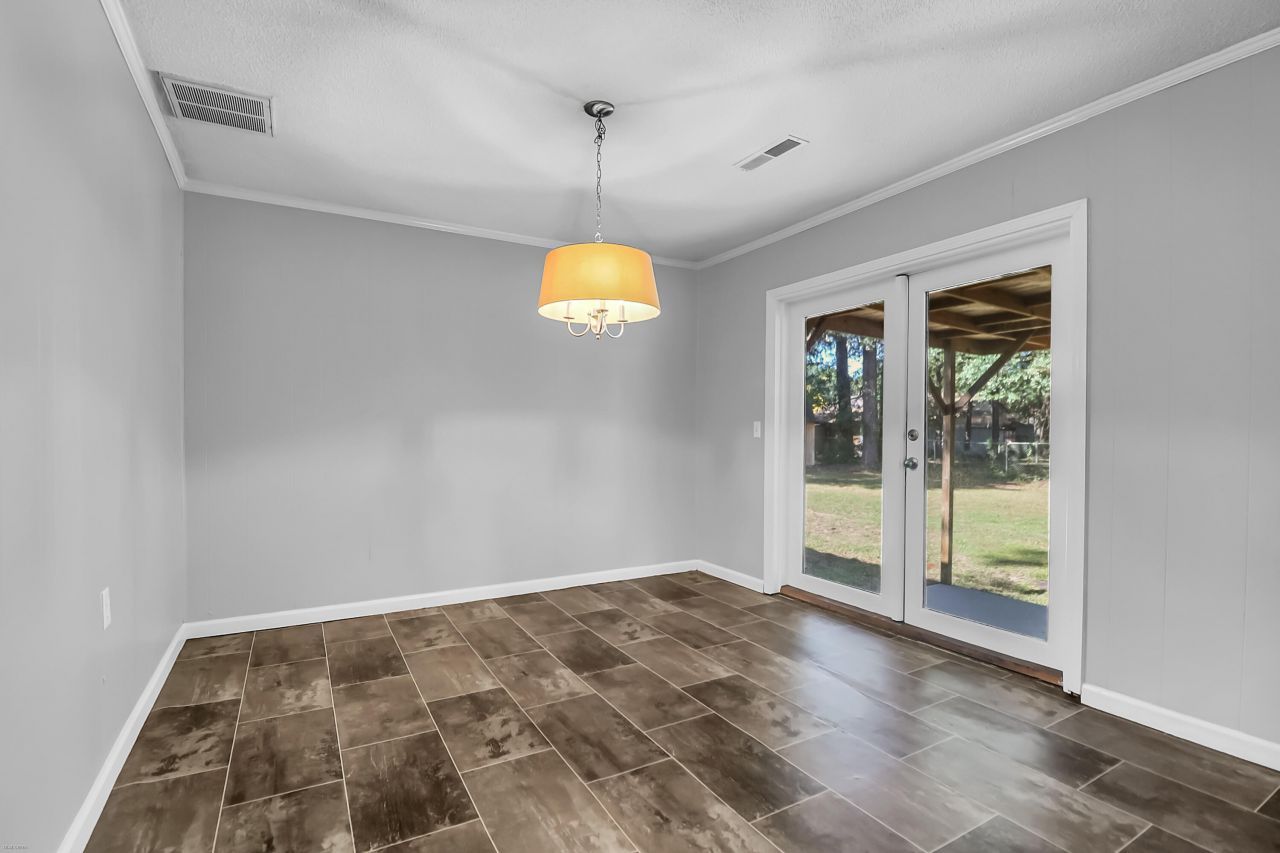 5724 Mineral Springs Road Photo 11