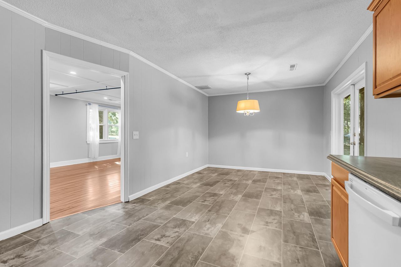 5724 Mineral Springs Road Photo 12