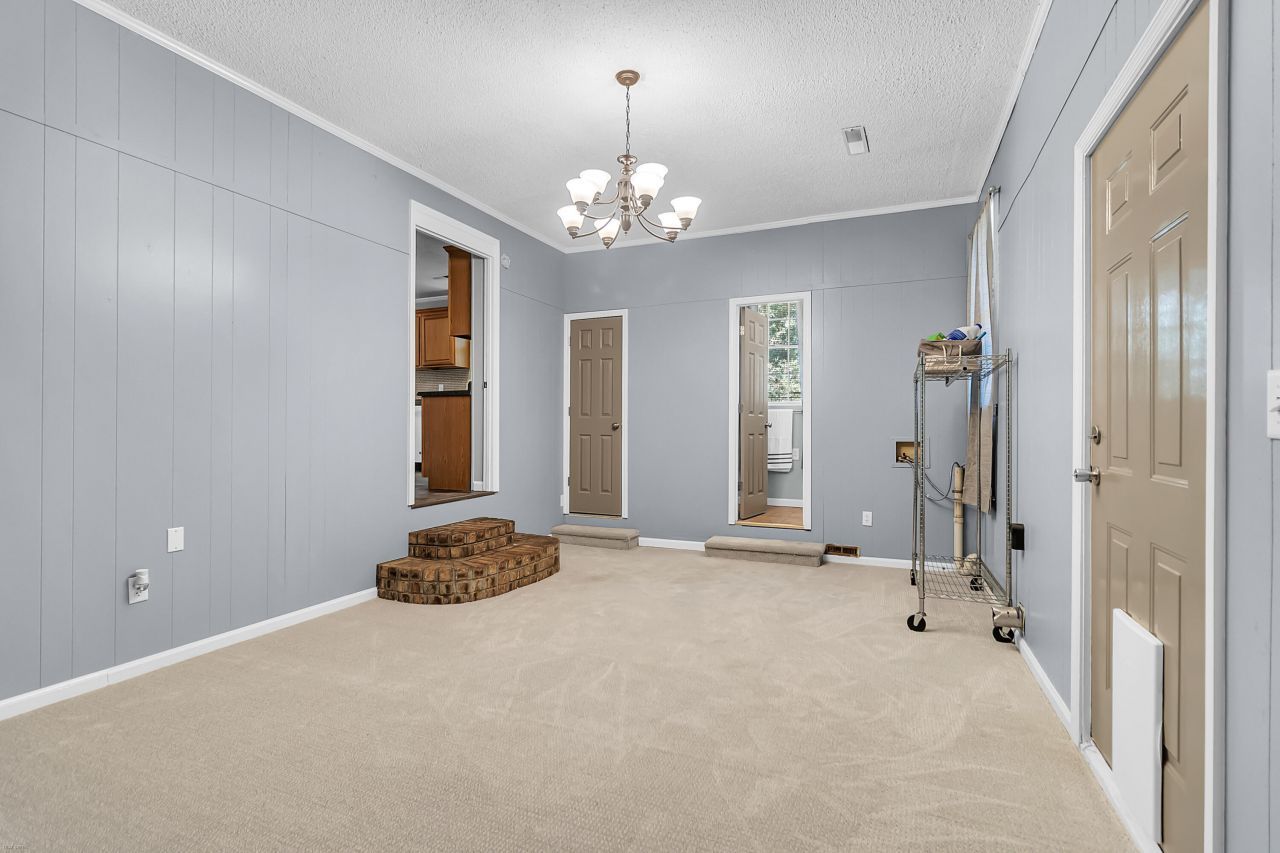 5724 Mineral Springs Road Photo 14