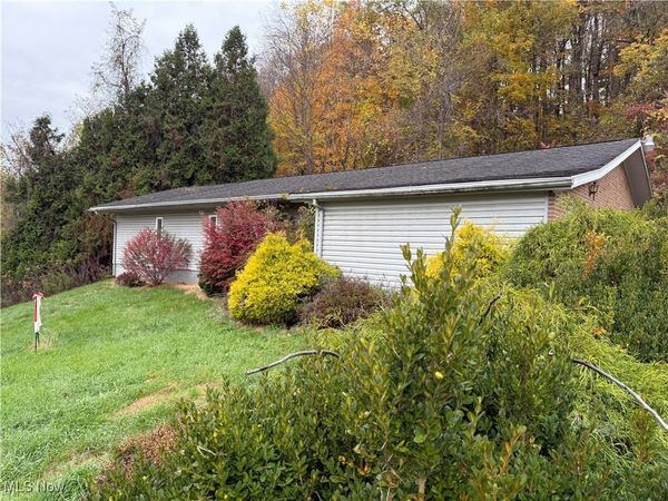 62770 Barnesville Hendryburg Rd, Barnesville, OH 43713