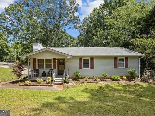 8990 TWEEDDALE Drive, Winston, GA 30187