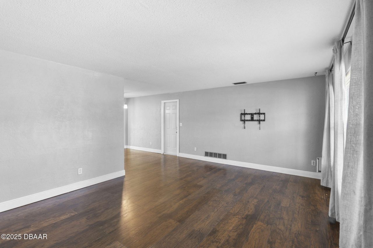 1617 Paradise Lane, Astor, FL 32102 Photo