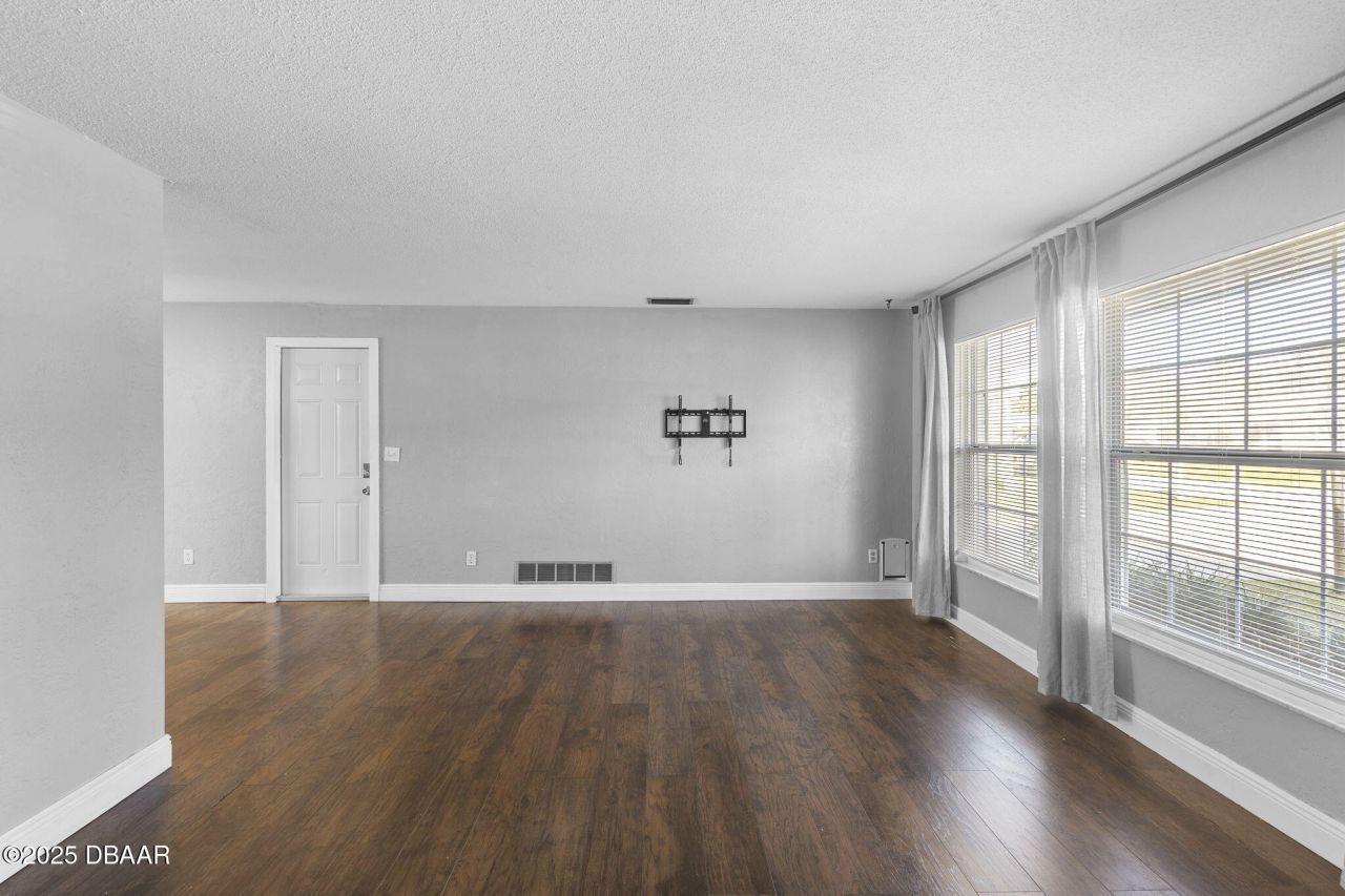 1617 Paradise Lane, Astor, FL 32102 Photo