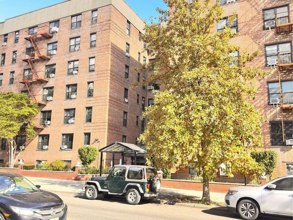 38-15 149th Street, Unit 3V, Flushing, NY 11354