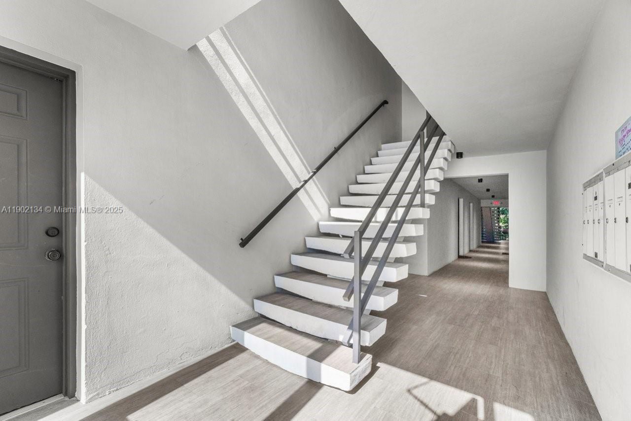 1530 Crescent Cir, Unit 8, Lake Park, FL 33403 Photo