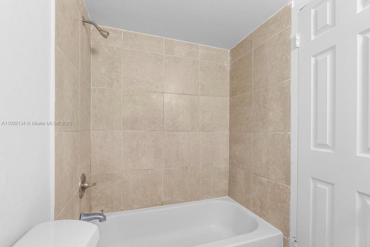 1530 Crescent Cir, Unit 8, Lake Park, FL 33403 Photo