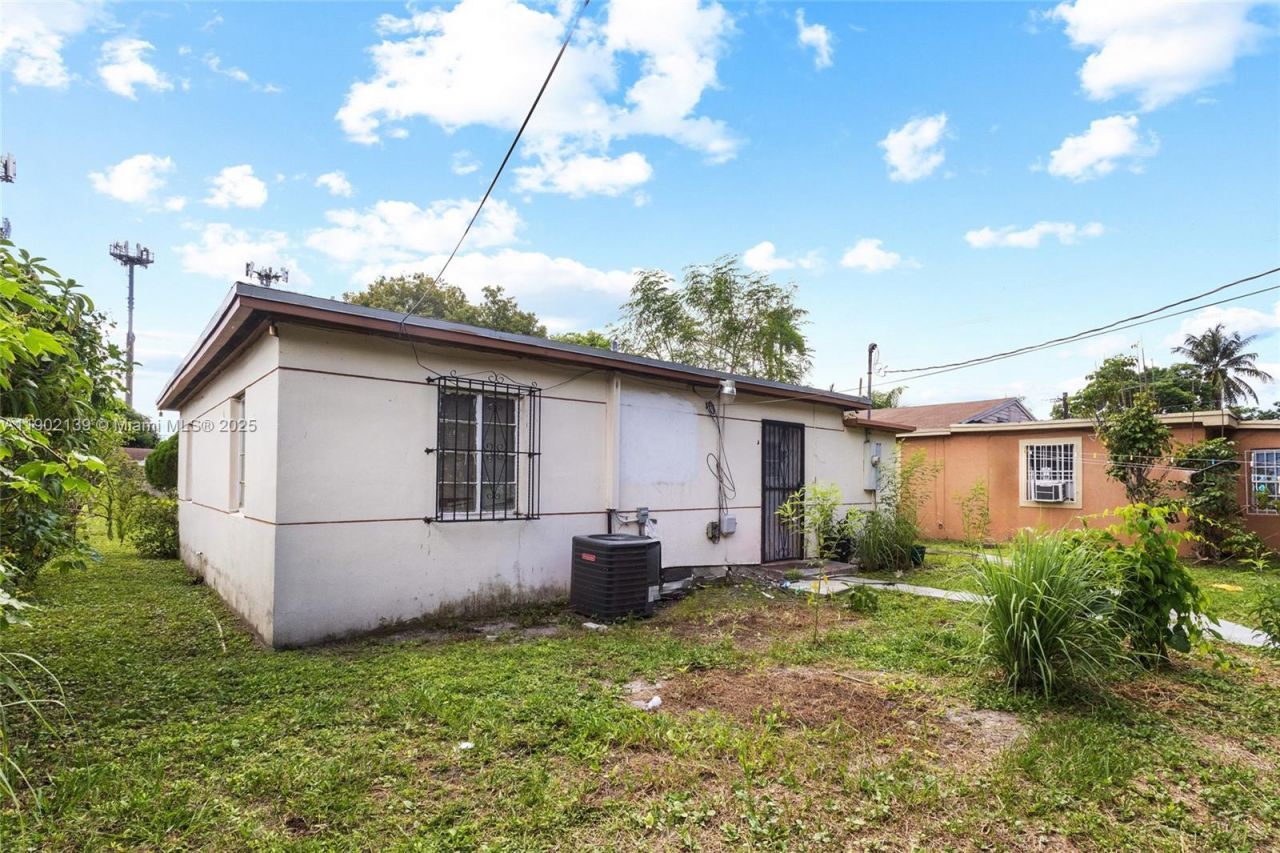 431 NW 116th St, Miami, FL 33168 Photo