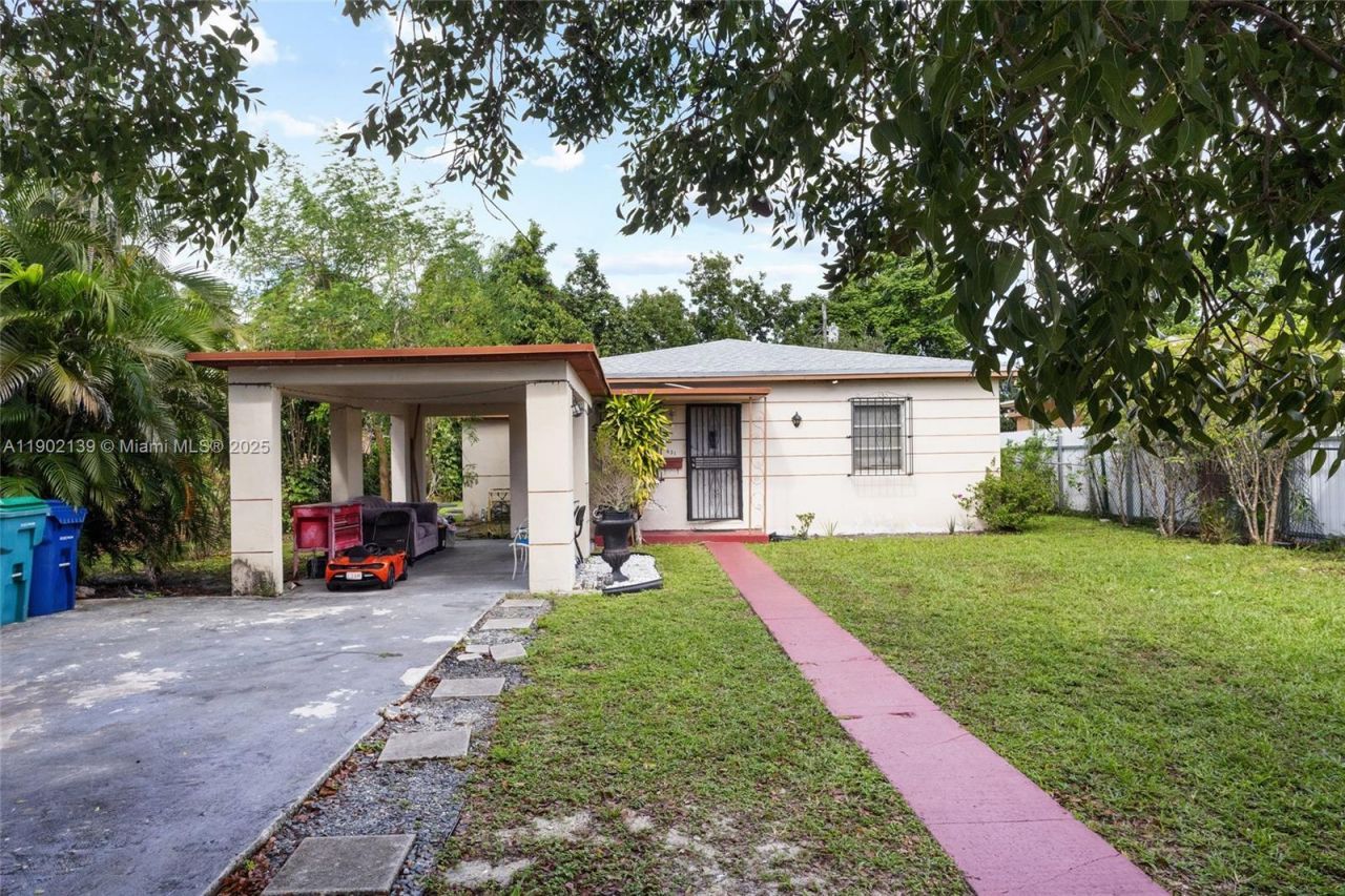 431 NW 116th St, Miami, FL 33168 Photo