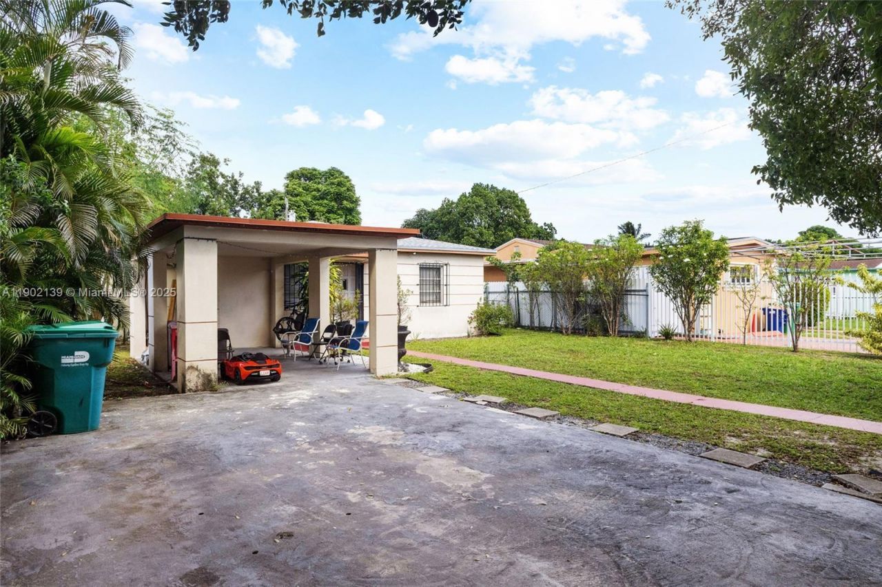 431 NW 116th St, Miami, FL 33168 Photo