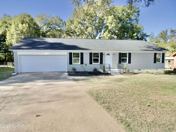 1549 Eastview Drive, Humboldt, TN 38343