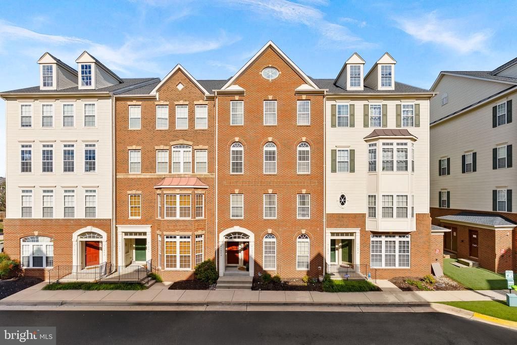 41848 Inspiration Terrace, Aldie, VA 20105 Main Photo