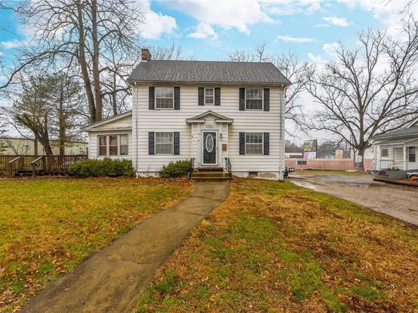 1208 Locust Street, Chillicothe, MO 64601