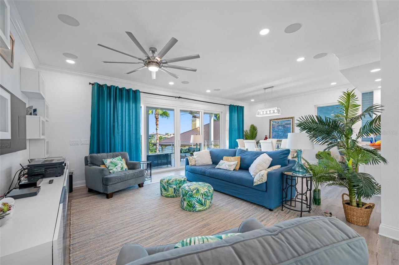 2813 Kipps Colony Drive S, Saint Petersburg, FL 33707 Photo