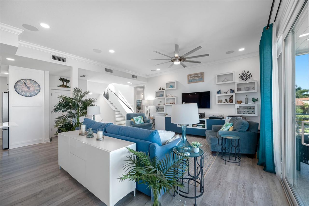 2813 Kipps Colony Drive S, Saint Petersburg, FL 33707 Photo