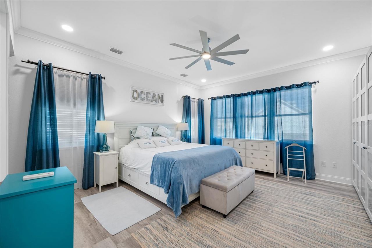 2813 Kipps Colony Drive S, Saint Petersburg, FL 33707 Photo