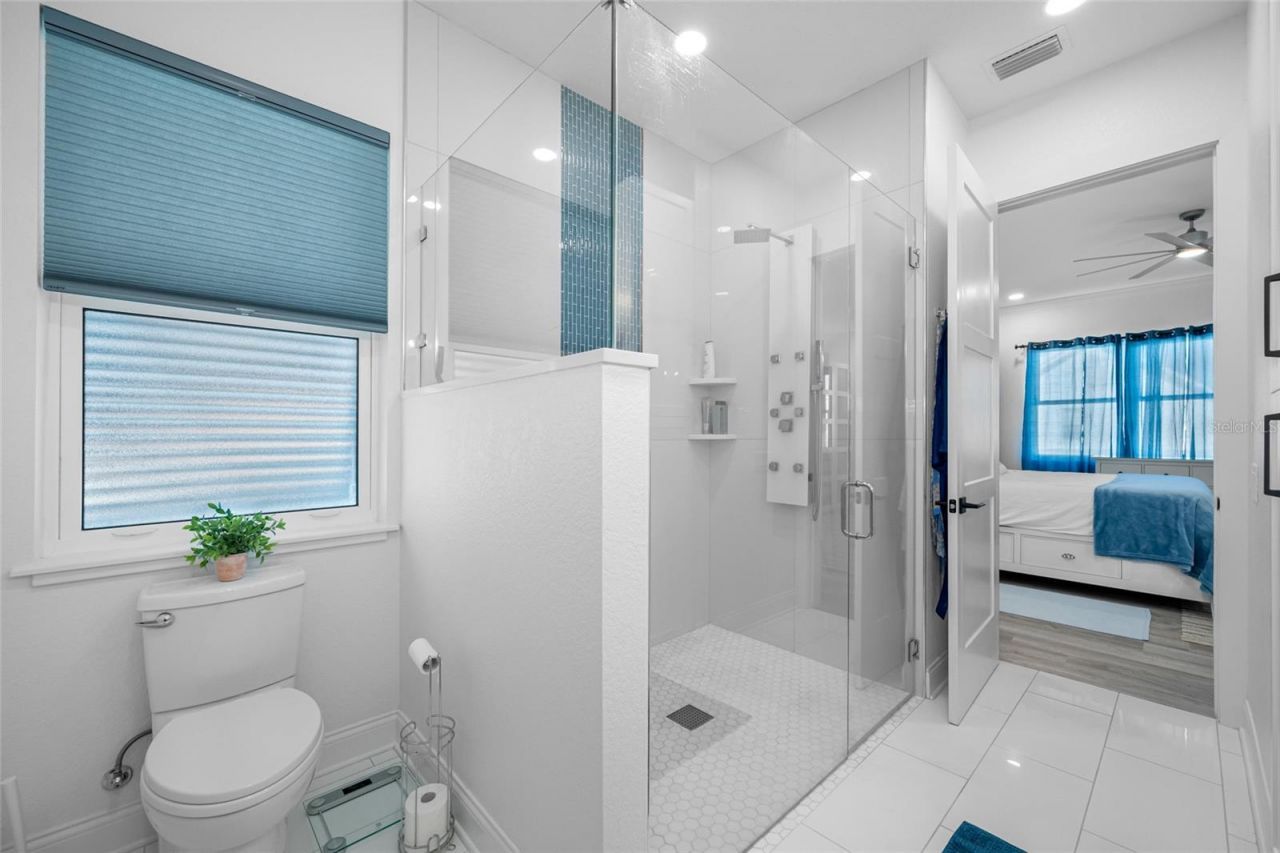 2813 Kipps Colony Drive S, Saint Petersburg, FL 33707 Photo