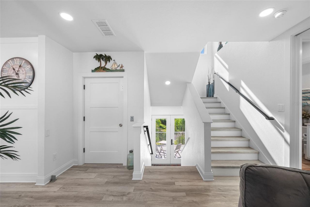 2813 Kipps Colony Drive S, Saint Petersburg, FL 33707 Photo