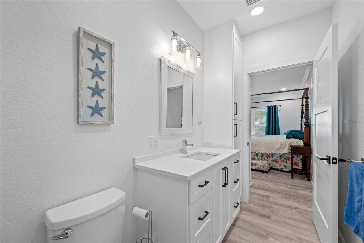 2813 Kipps Colony Drive S, Saint Petersburg, FL 33707 Photo