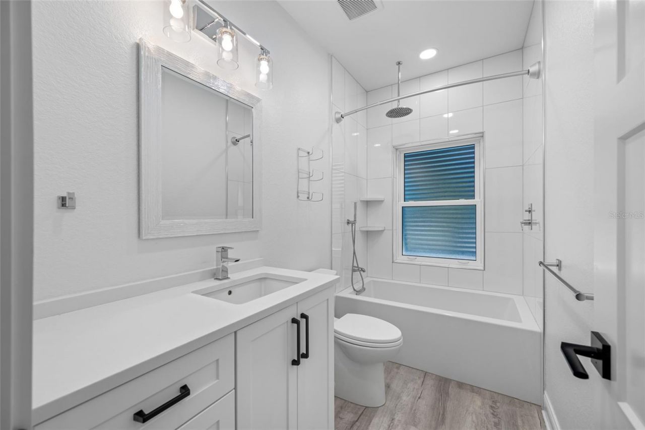 2813 Kipps Colony Drive S, Saint Petersburg, FL 33707 Photo