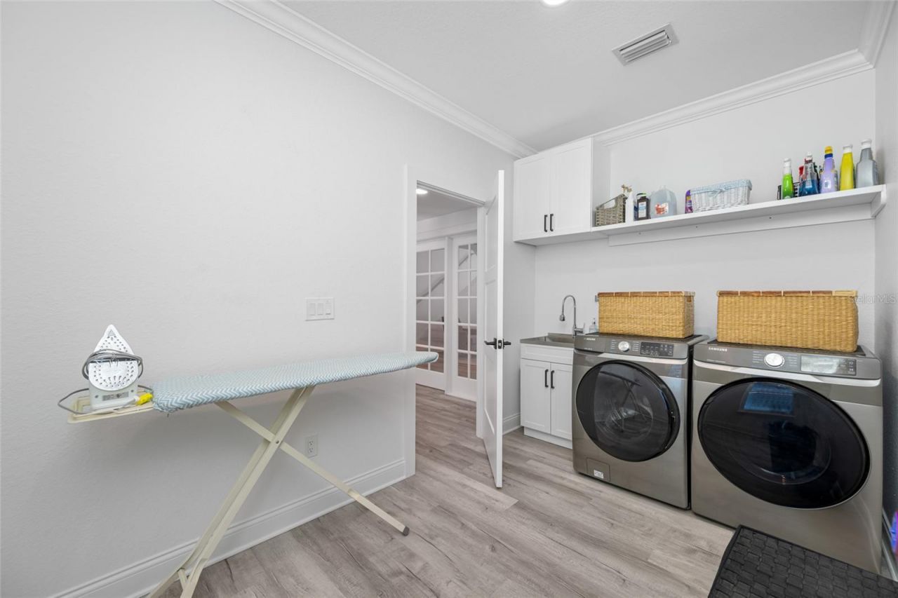 2813 Kipps Colony Drive S, Saint Petersburg, FL 33707 Photo