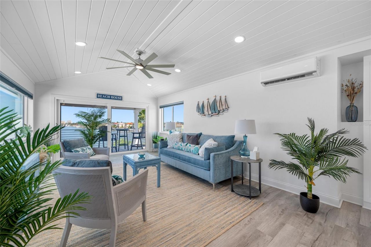 2813 Kipps Colony Drive S, Saint Petersburg, FL 33707 Photo