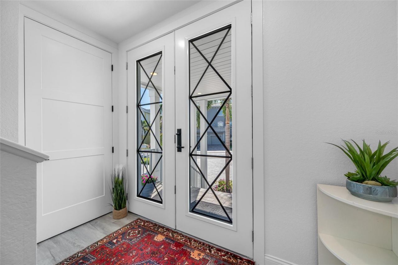 2813 Kipps Colony Drive S, Saint Petersburg, FL 33707 Photo