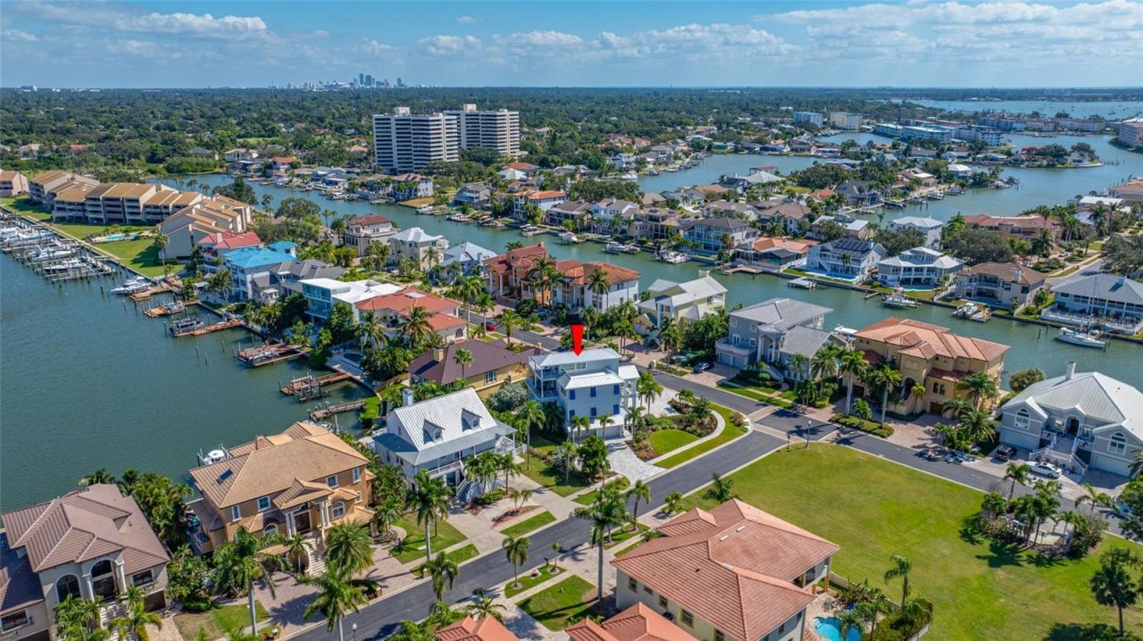 2813 Kipps Colony Drive S, Saint Petersburg, FL 33707 Photo