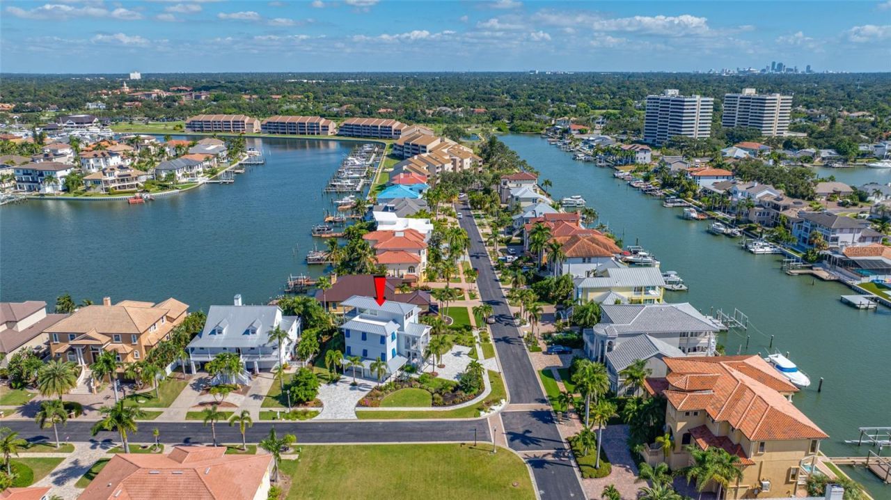 2813 Kipps Colony Drive S, Saint Petersburg, FL 33707 Photo