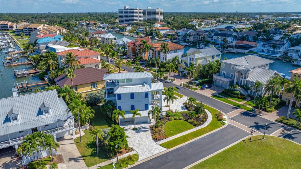 2813 Kipps Colony Drive S, Saint Petersburg, FL 33707 Photo