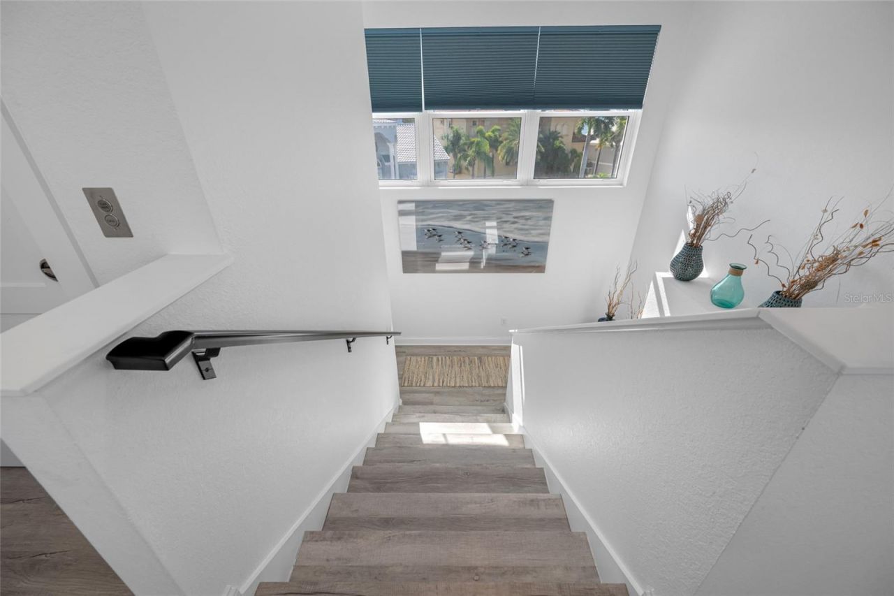 2813 Kipps Colony Drive S, Saint Petersburg, FL 33707 Photo