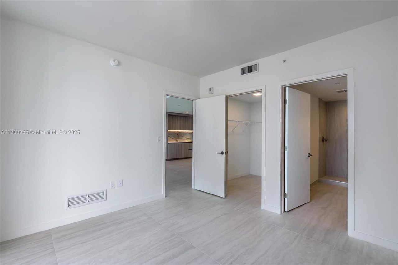 77 SE 5th Street, Unit 2806, Miami, FL 33131 Photo