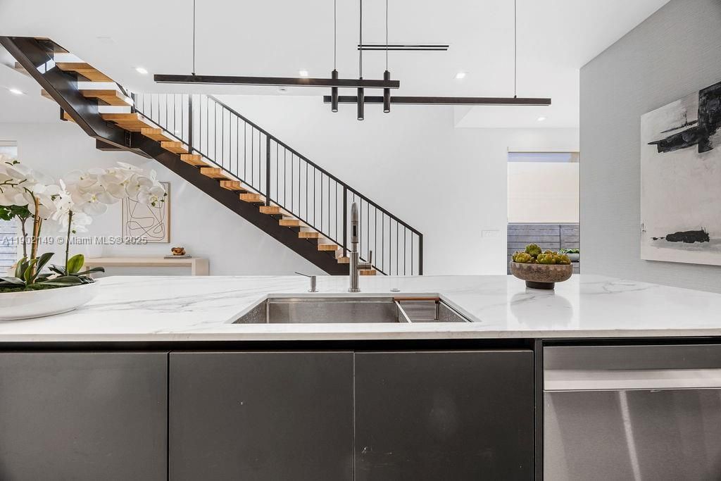 1220 NE 13th Ave, Fort Lauderdale, FL 33304 Photo