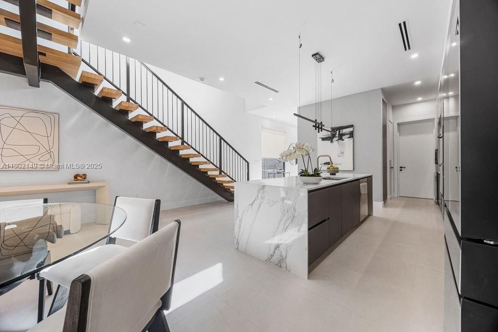 1220 NE 13th Ave, Fort Lauderdale, FL 33304 Photo