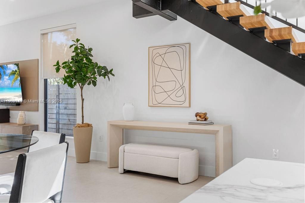 1220 NE 13th Ave, Fort Lauderdale, FL 33304 Photo