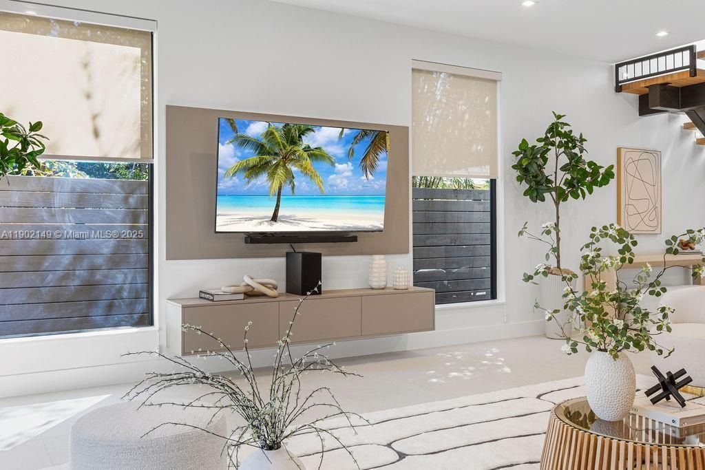 1220 NE 13th Ave, Fort Lauderdale, FL 33304 Photo