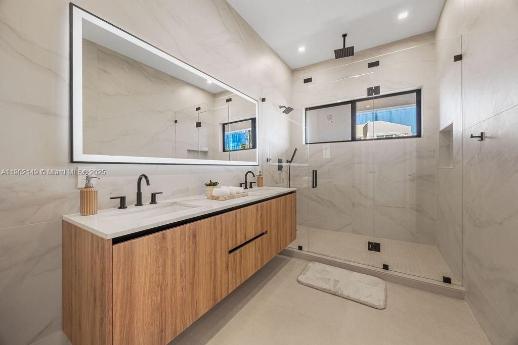 1220 NE 13th Ave, Fort Lauderdale, FL 33304 Photo